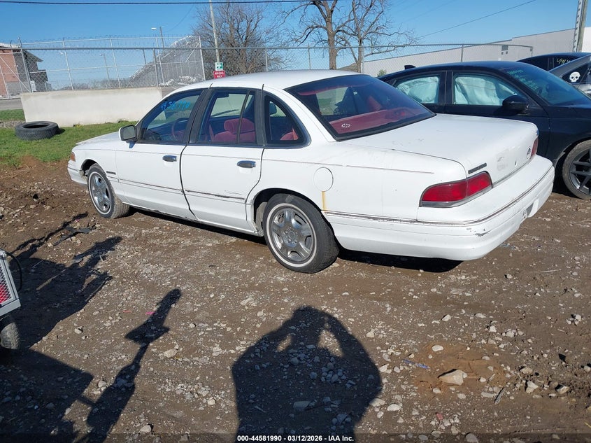 1992 Ford Crown Victoria