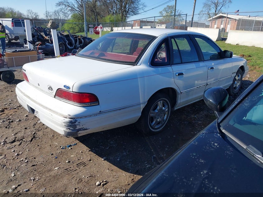 1992 Ford Crown Victoria