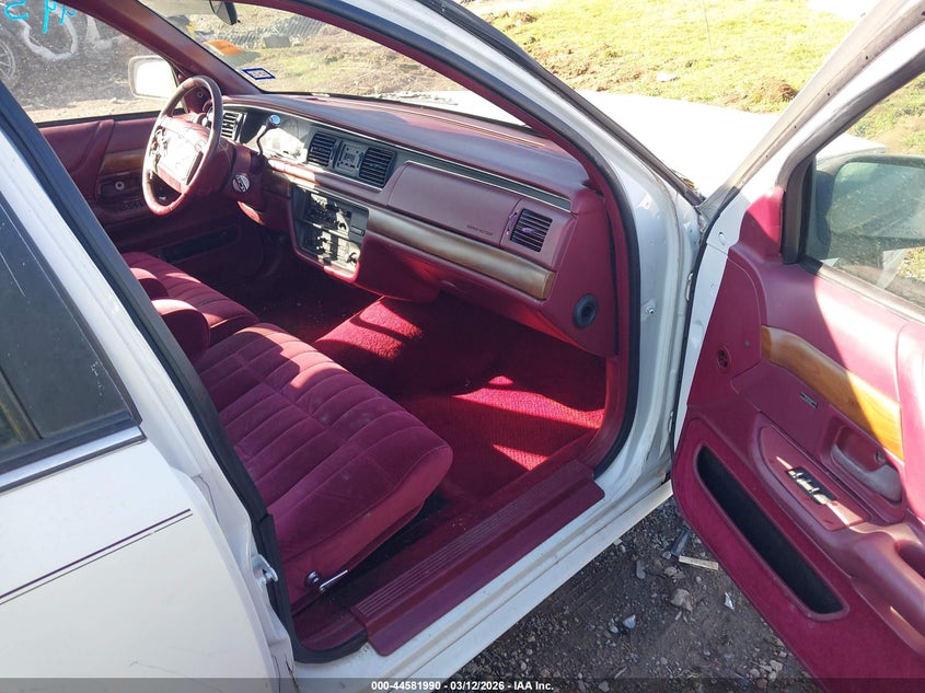 1992 Ford Crown Victoria