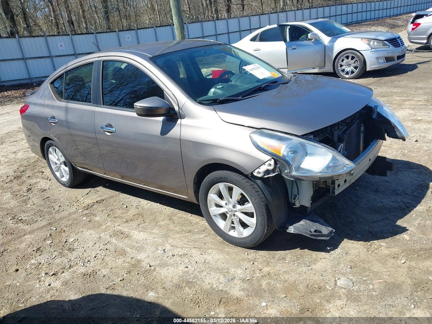 2015 Nissan Versa 1.6 Sl