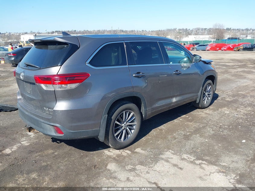 2018 Toyota Highlander Xle