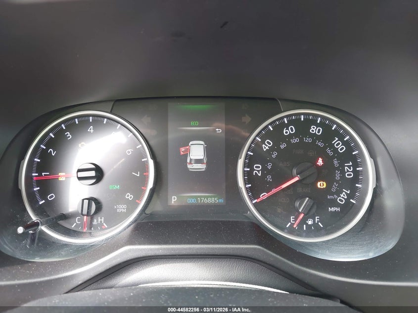 2019 TOYOTA RAV4 auction photo 7
