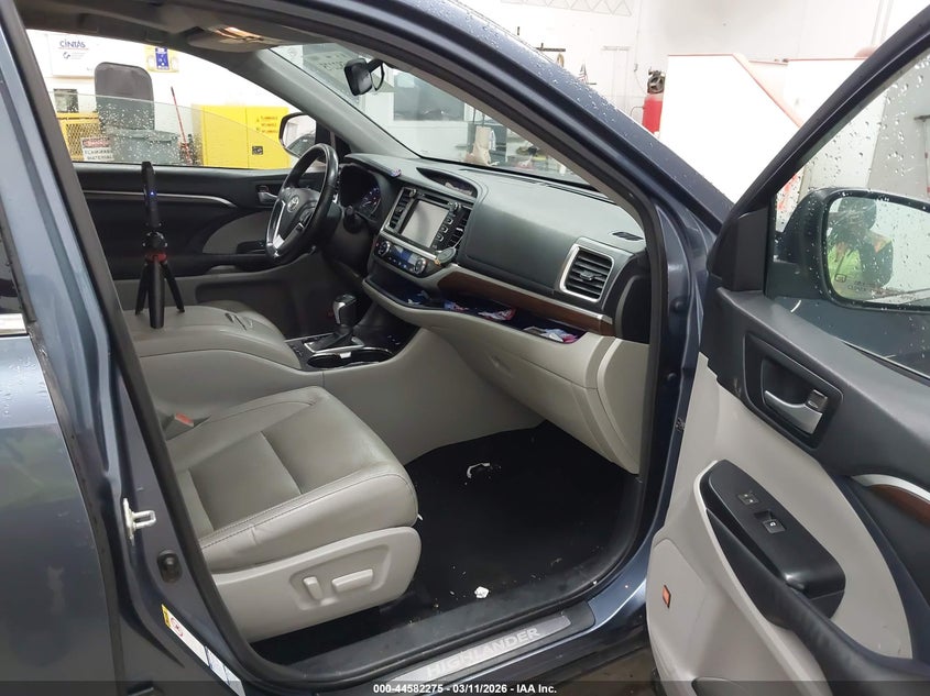 2015 Toyota Highlander Limited Platinum V6