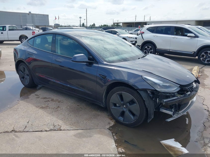 2022 Tesla Model 3 Long Range Dual Motor All-Wheel Drive