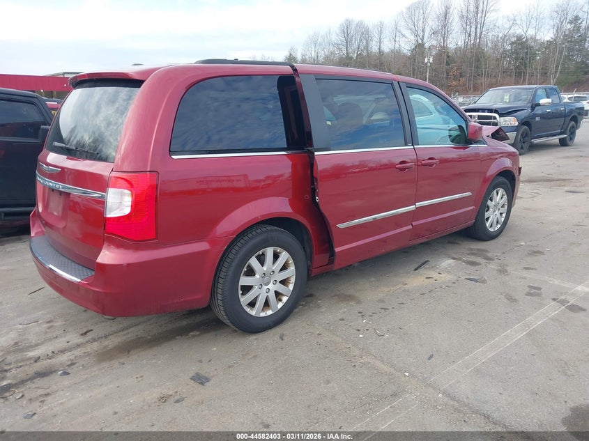 2013 Chrysler Town & Country Touring