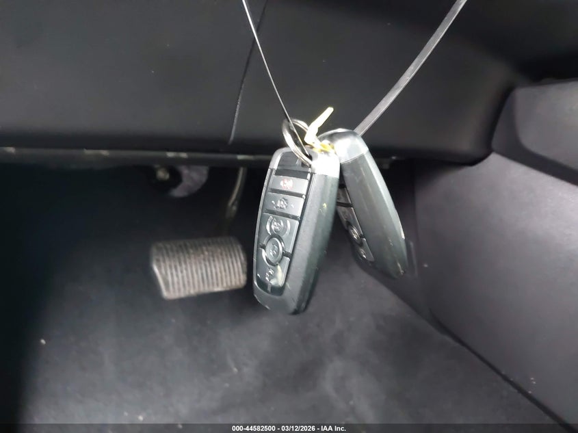 2022 Ford Escape Titanium VIN: 1FMCU9J97NUB27083 Lot: 44582500