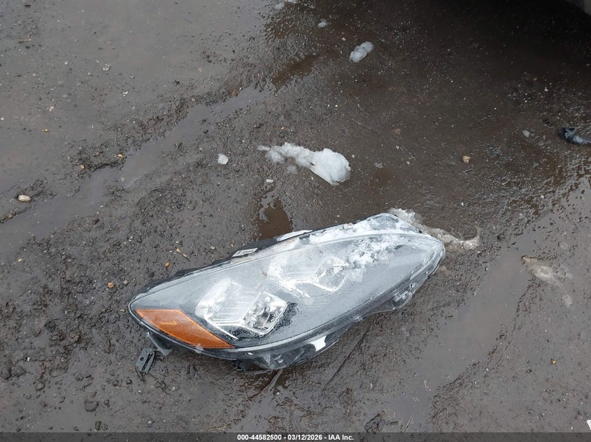 2022 Ford Escape Titanium VIN: 1FMCU9J97NUB27083 Lot: 44582500