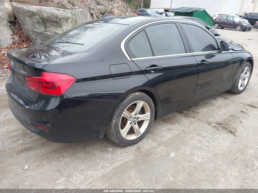 Vin: wba8b9c53jee81844, lot: 45079562, bmw 330i 20184