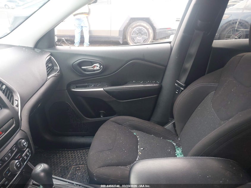 2019 Jeep Cherokee Latitude Fwd