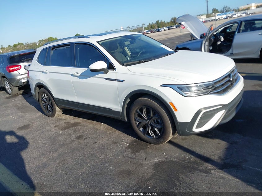 2024 VOLKSWAGEN TIGUAN  (VIN: 3VVNB7AX2RM157903)