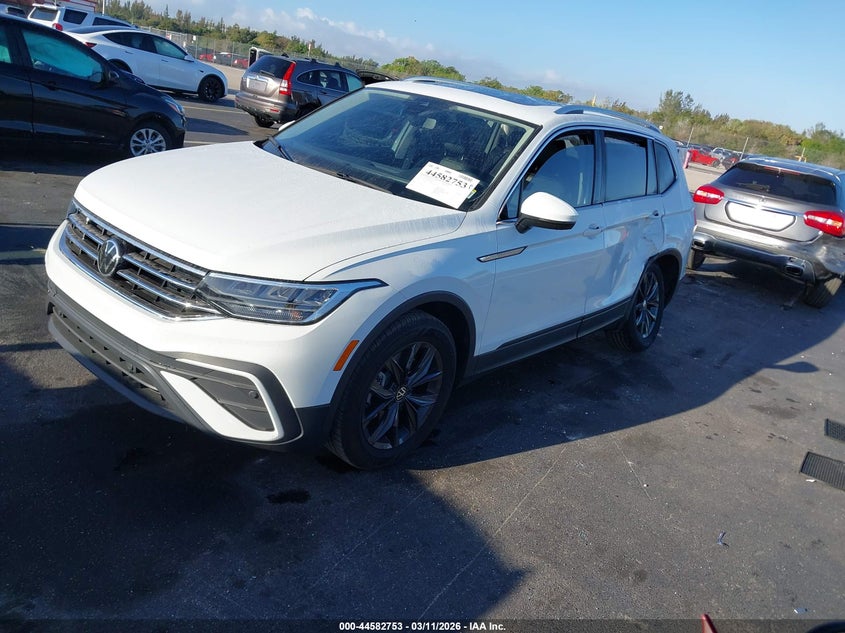 2024 VOLKSWAGEN TIGUAN 2.0L I-4 DI, DOHC, V(VIN: 3VVNB7AX2RM157903