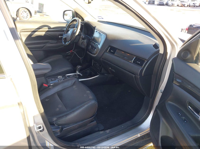 2018 Mitsubishi Outlander Sel