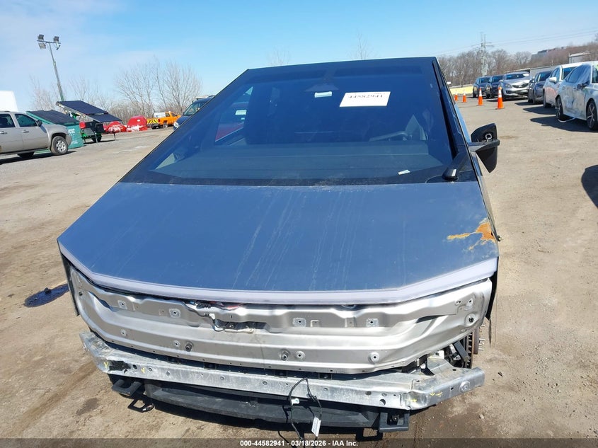 2024 Tesla Cybertruck All-Wheel Drive VIN: 7G2CEHED0RA031055 Lot: 44582941