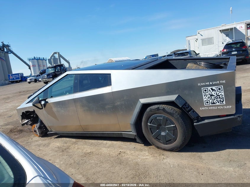 2024 Tesla Cybertruck All-Wheel Drive VIN: 7G2CEHED0RA031055 Lot: 44582941