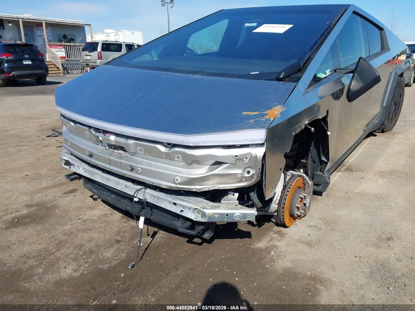 2024 Tesla Cybertruck All-Wheel Drive VIN: 7G2CEHED0RA031055 Lot: 44582941