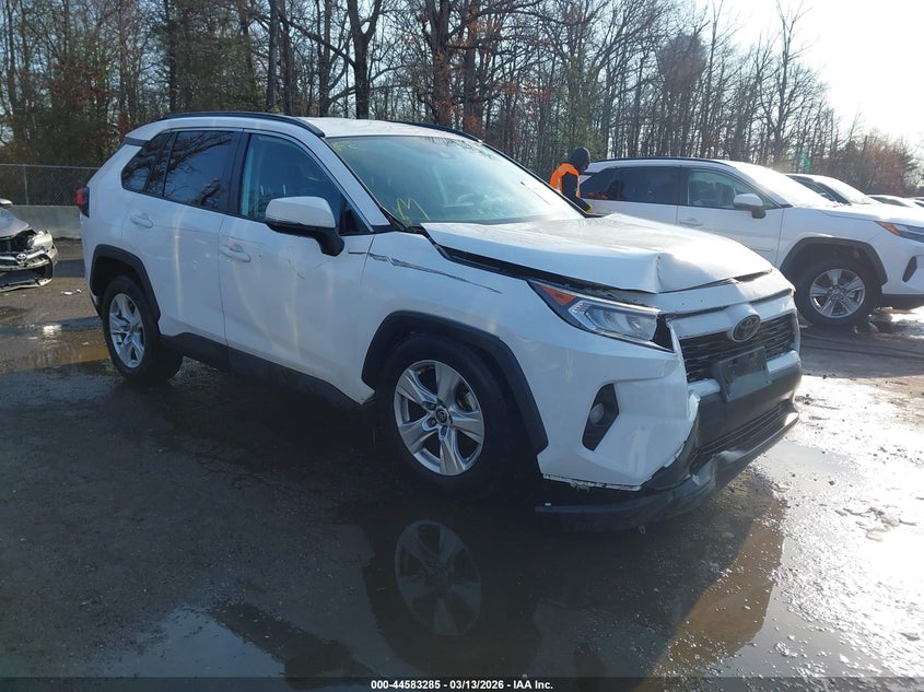 2021 TOYOTA RAV4 auction photo 1