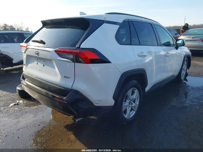 2021 TOYOTA RAV4 auction photo 4