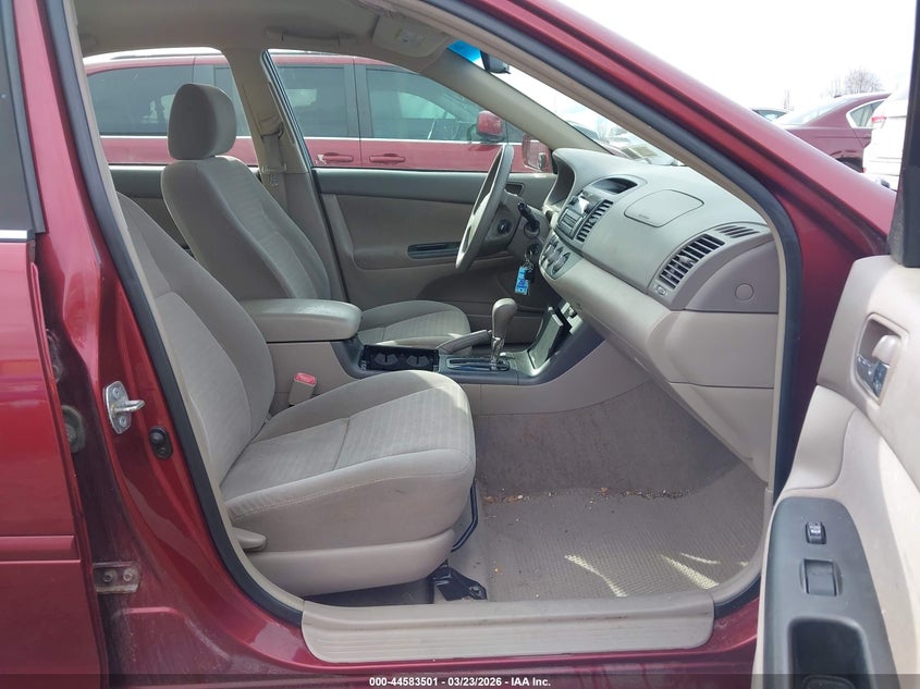 2005 Toyota Camry Le