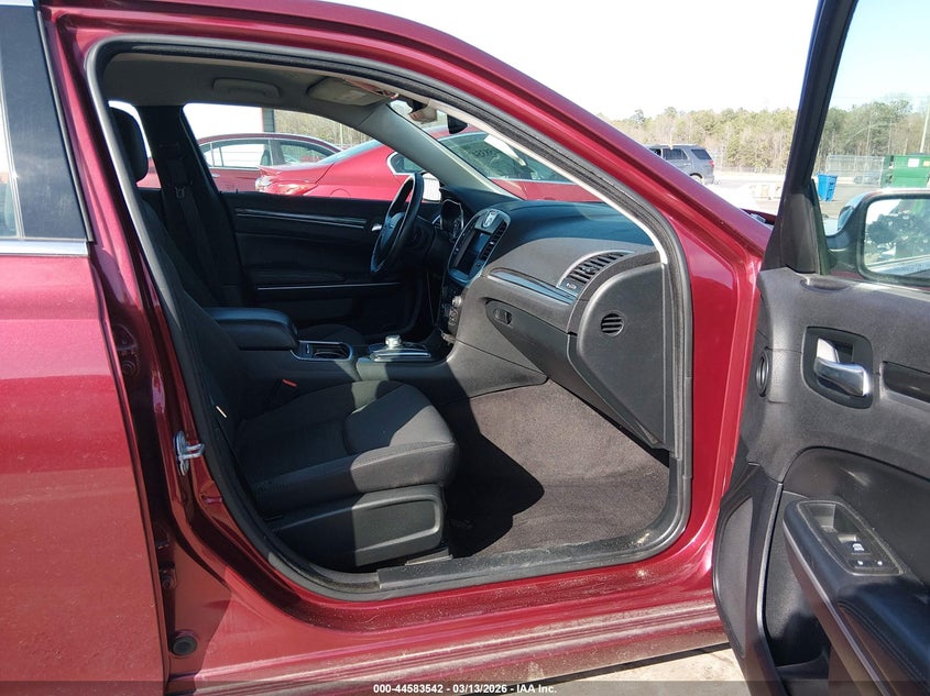 2018 Chrysler 300 Touring