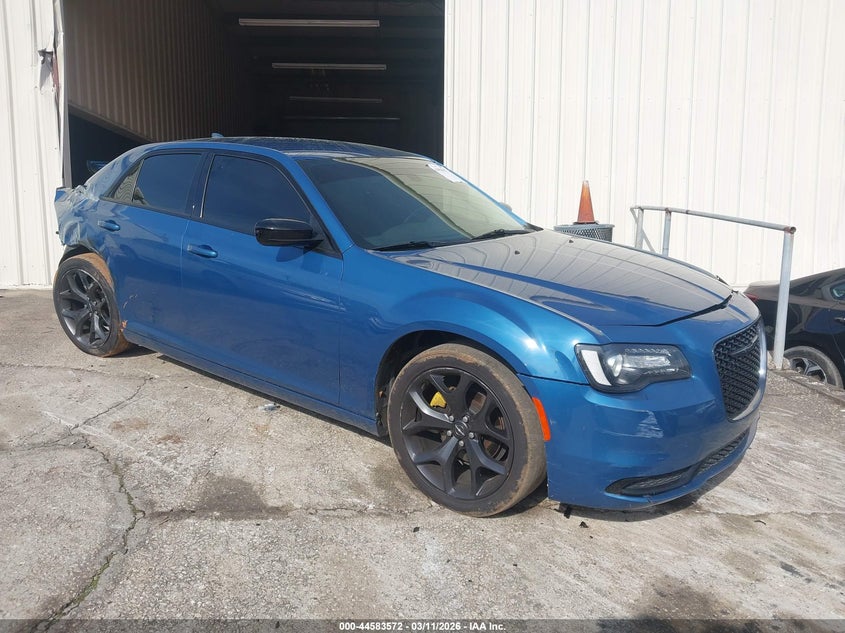 2021 Chrysler 300 Touring