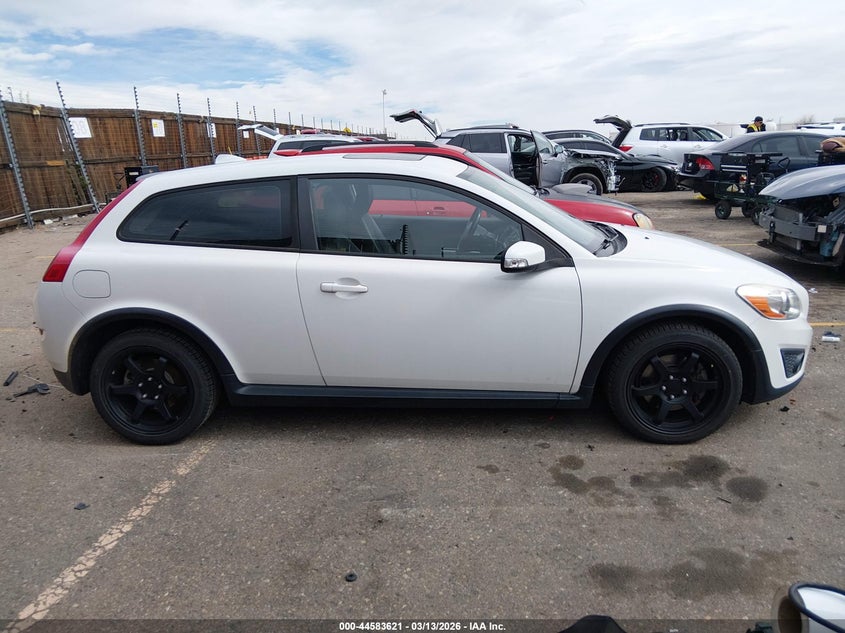 2011 Volvo C30 T5/T5 R-Design VIN: YV1672MK4B2210809 Lot: 44583621