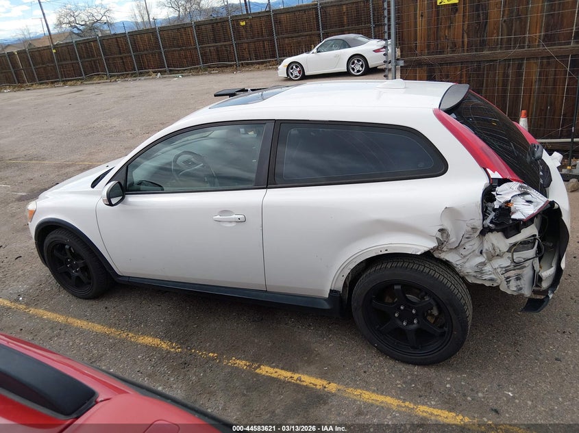 2011 Volvo C30 T5/T5 R-Design VIN: YV1672MK4B2210809 Lot: 44583621