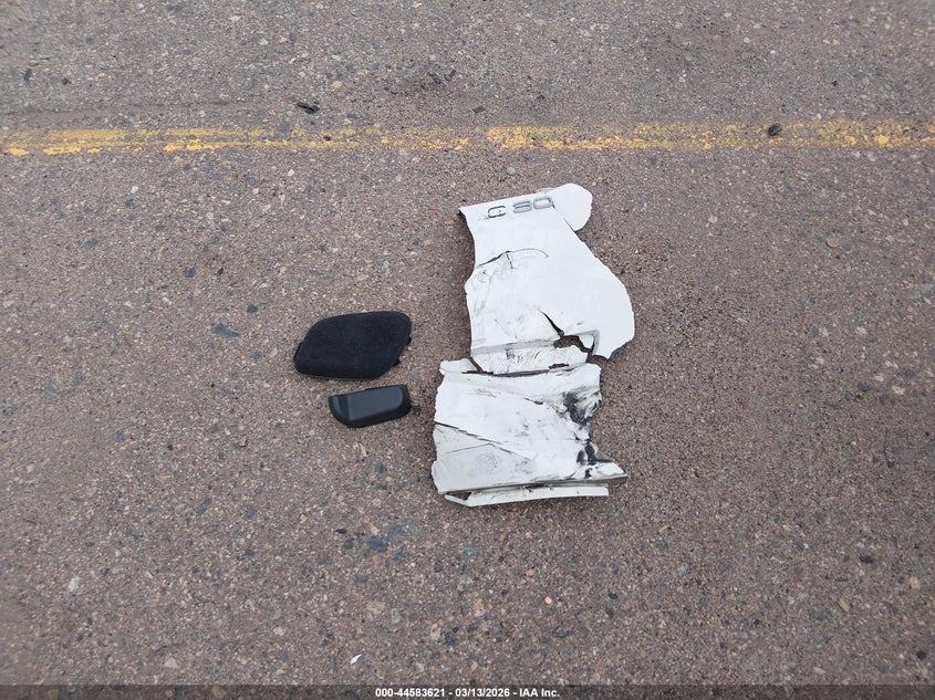 2011 Volvo C30 T5/T5 R-Design VIN: YV1672MK4B2210809 Lot: 44583621