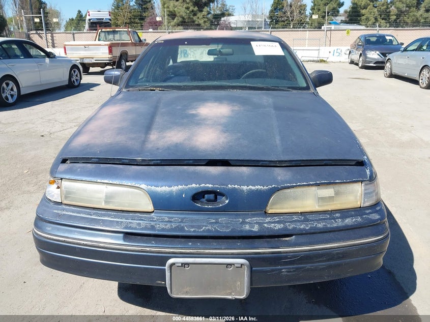 1992 Ford Crown Victoria S VIN: 2FALP72W8NX236719 Lot: 44583661