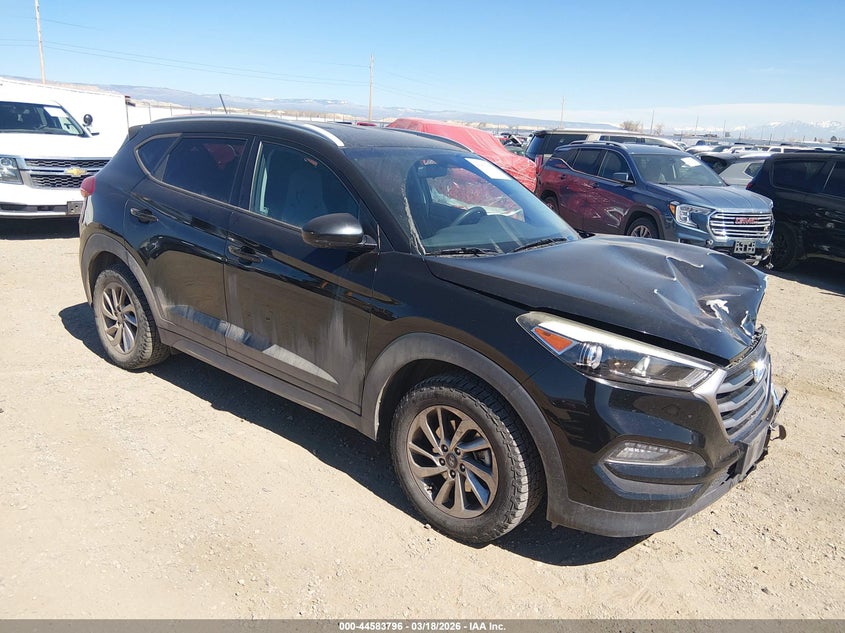 2017 HYUNDAI TUCSON SE