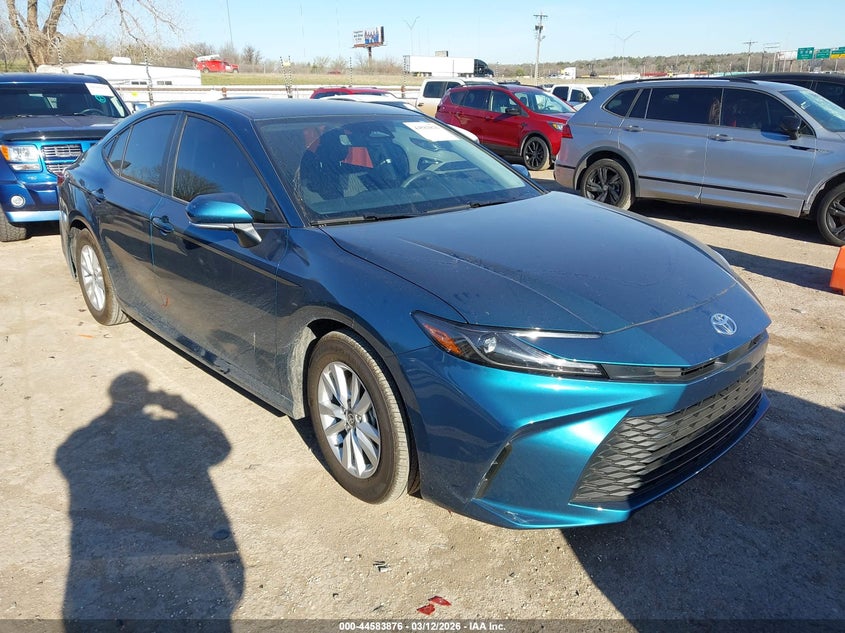 2025 TOYOTA CAMRY LE