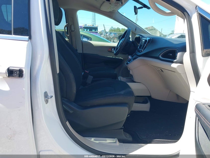 2018 Chrysler Pacifica Lx