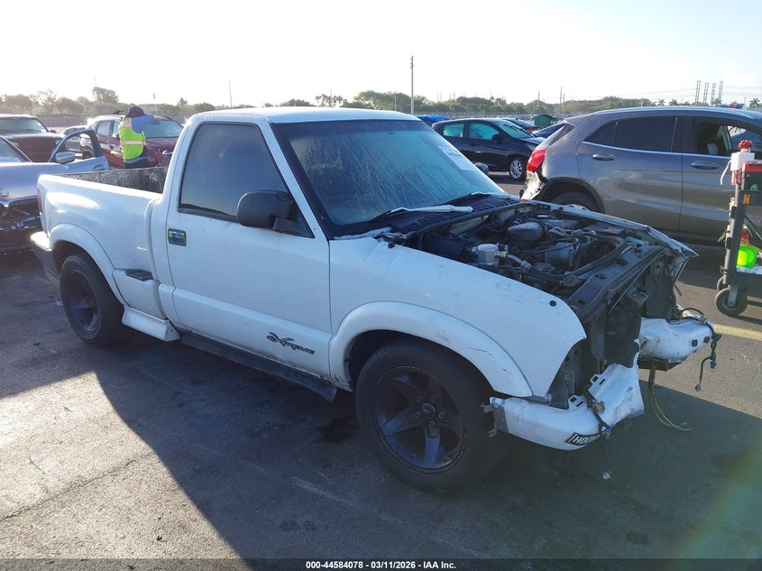 1GCCS14WXY8204667 CHEVROLET S-10 Photo 1