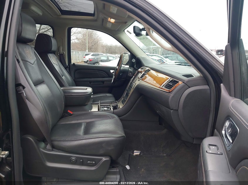 2014 Cadillac Escalade Esv Platinum Edition