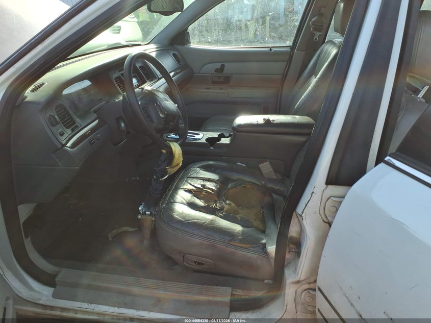 2003 Ford Crown Victoria Lx