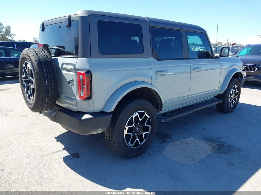 2024 Ford Bronco Outer Banks