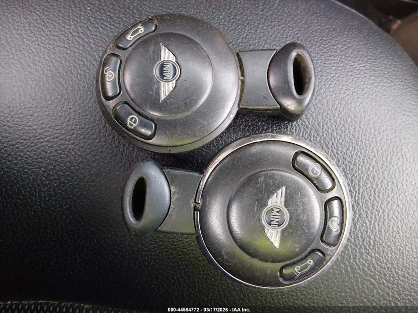 2015 Mini Paceman Cooper VIN: WMWSS1C57FWN46684 Lot: 44584772