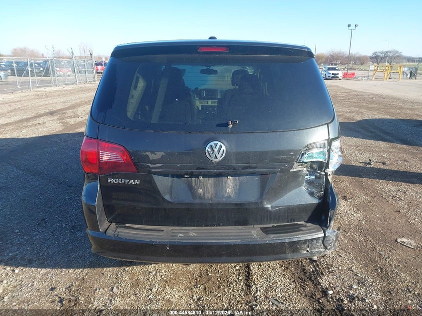 2010 Volkswagen Routan Se VIN: 2V4RW3D10AR424463 Lot: 44584810