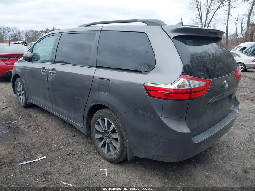 2018 Toyota Sienna Xle 7 Passenger