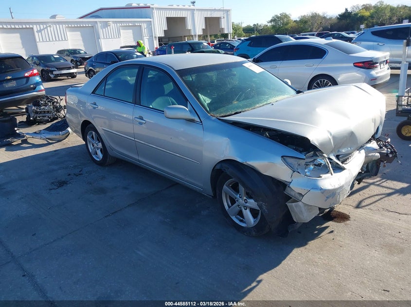 2004 Toyota Camry Le