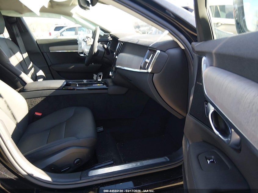VOLVO S90 PLUG-IN HYBRID 2025 VIN LVYH60AE4SP441094