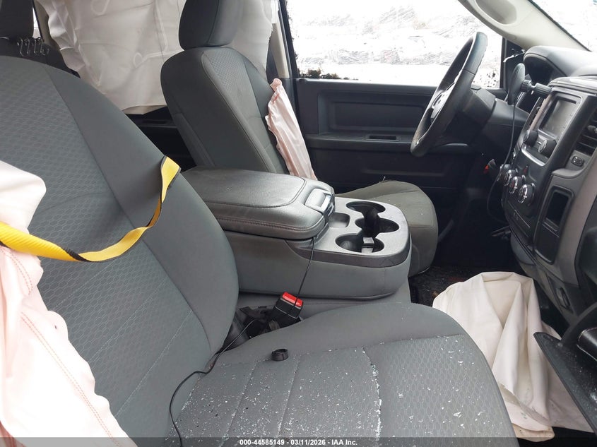 2017 Ram 1500 Express 4X4 6'4 Box