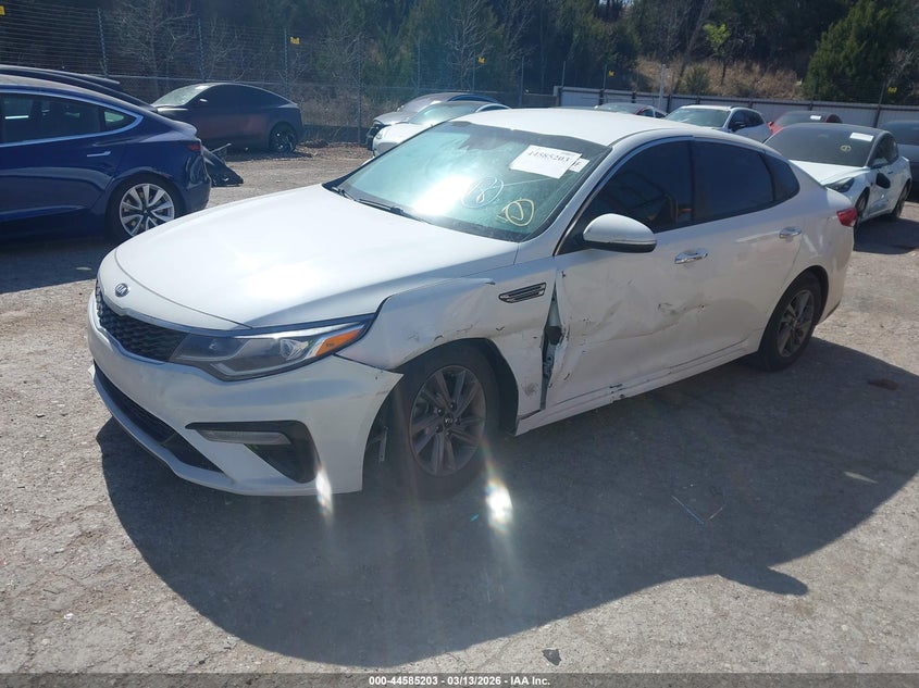 Vin: 5xxgt4l32lg411518, lot: 45082107, kia optima lx 20202