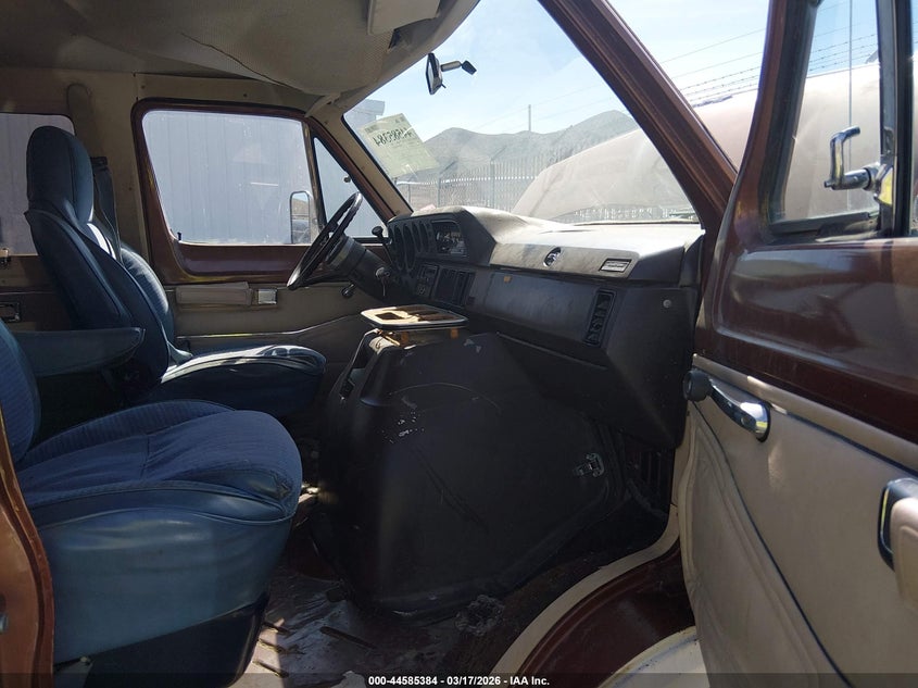 1983 Dodge Ram Wagon B150