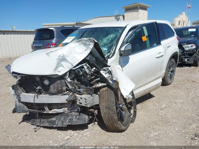 2017 Toyota Highlander Le