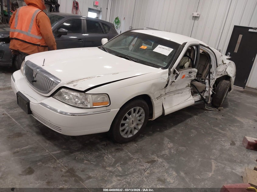 2007 Lincoln Town Car Signature