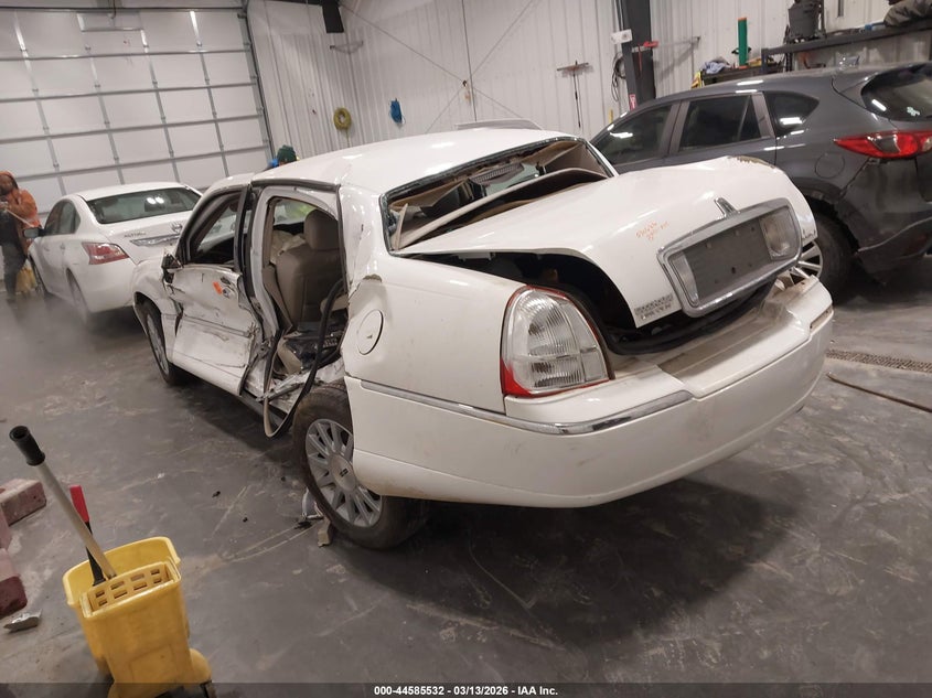 2007 Lincoln Town Car Signature