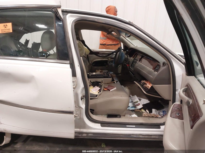 2007 Lincoln Town Car Signature