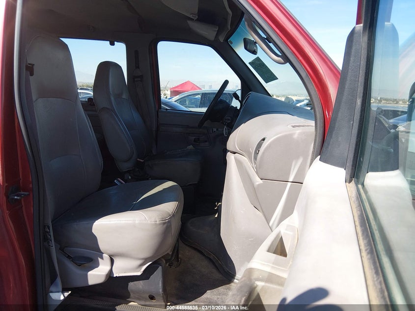 2002 Ford E-350 Super Duty Xl/Xlt