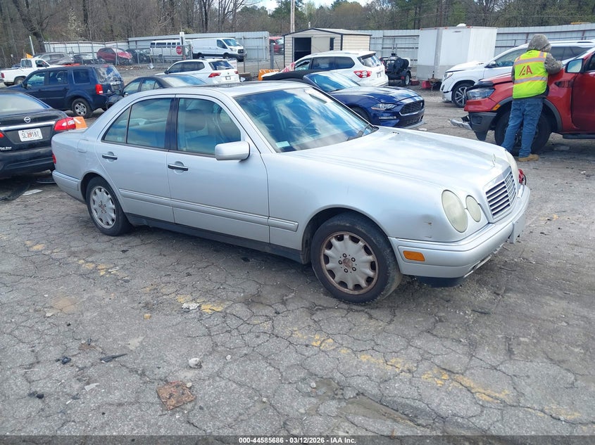 1999 Mercedes-Benz E 320