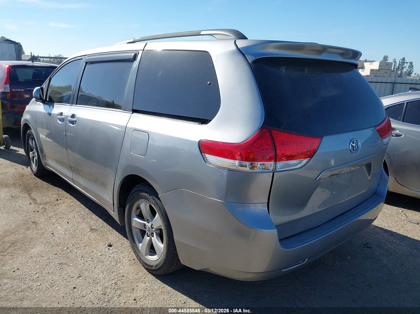 2011 Toyota Sienna Le V6